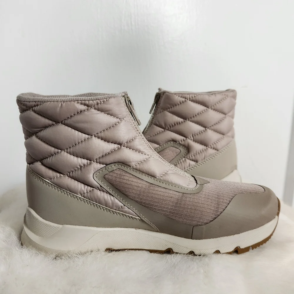 The North Face Women's Taupe & Light Gray Quilted Winter Boots